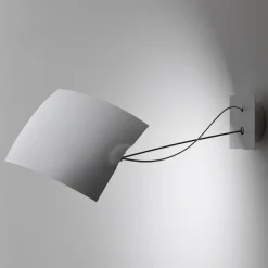 Ingo Maurer 18 x 18 - anvendelig LED-vegglampe Online