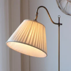 Markslöjd Antikk gulvlampe Charleston antikk messing Best