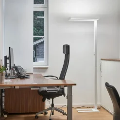 Arcchio LED-gulvlampe Logan Basic, hvit, 6 000 lm, dimbar| Kontorbelysning|Led-Innendørs