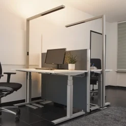 Arcchio LED-gulvlampe til kontor Jolinda, sølv, CCT, sensor, New