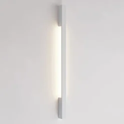 Arcchio LED-vegglampe Ivano, 91 cm, hvit, aluminium| Design- Og Hotellbelysning|Led-Innendørs