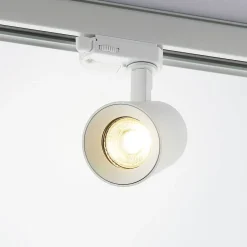 Arcchio skinnespot Iavo, hvit, 13 cm, 3-faset, GU10