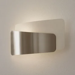 Fabas Luce Assymetrisk utformet vegglampe Slane Online