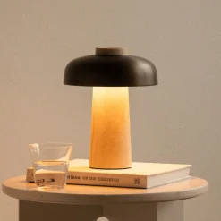 Audo Copenhagen Audo bordlampe, sand/bronse, stein, 24,5 cm