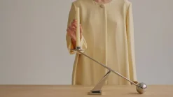 Audo Copenhagen Audo lysestake Interconnect, bronse, høyde 25,5 cm| Møbel Og Interiør