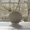 AYTM Globe blomsterpotte, Ø 17 cm, gråbrun, aluminium, stål| Møbel Og Interiør