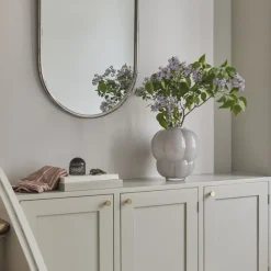 AYTM Uva-vase, Ø 32 cm, duegrå, glass, munnblåst Hot