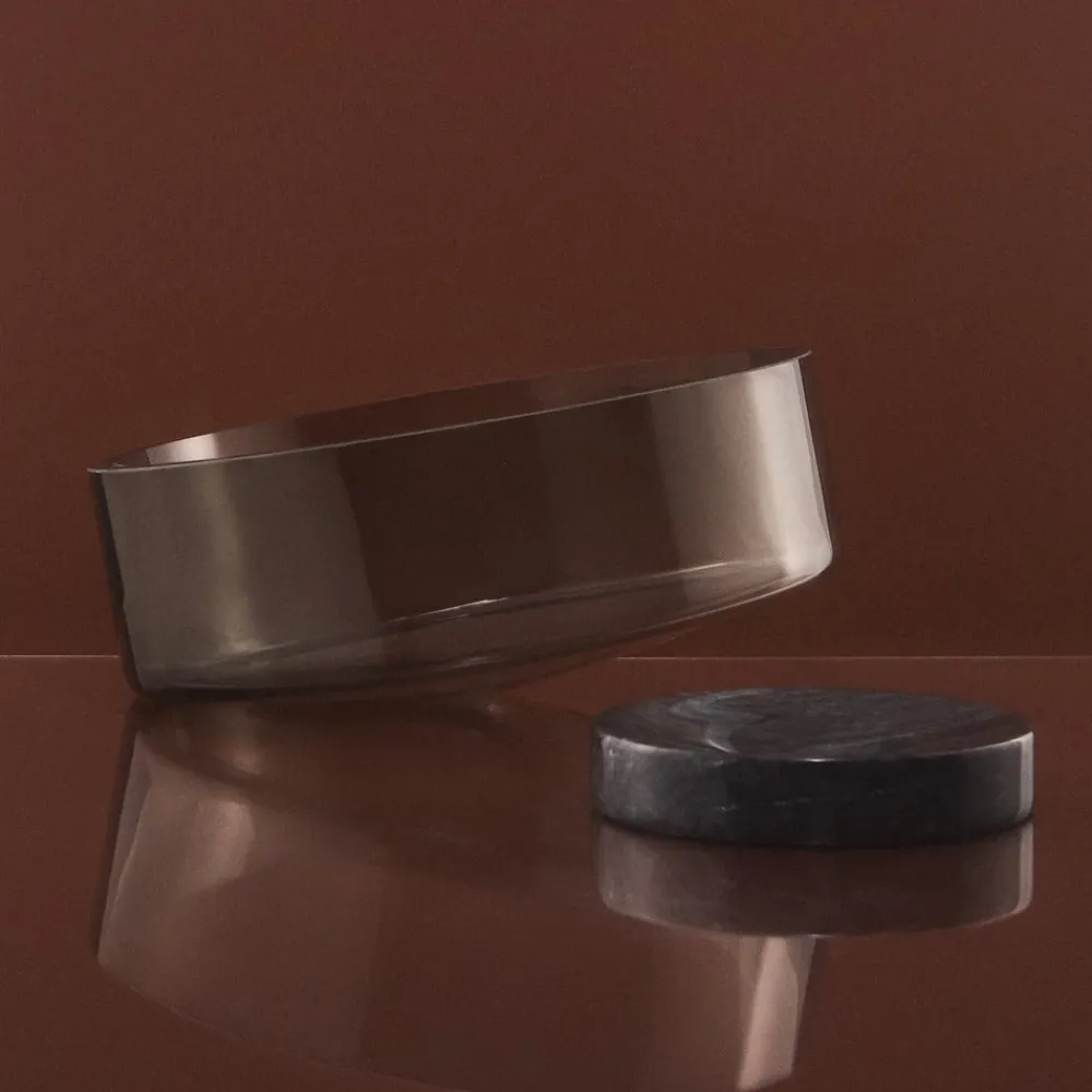 AYTM Volvi skål, røykgrå, Ø 25 cm, glass, base, marmor| Møbel Og Interiør