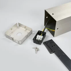 Lindby Baily - Gatelampe i stål med LED| Led-Utendørs|Gatebelysning, Pullert Belysning