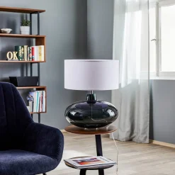 Argon Bordlampe Skien, skjerm hvit, glassfot røykgrå| Bordlamper