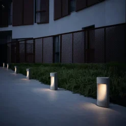 Bover Moai B/35 LED-sokkellampe, 35 cm høy| Sokkellamper