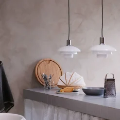 Dyberg Larsen Morph pendellampe, opal, Ø 28 cm, glass| Pendellamper