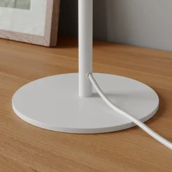 Dyberg Larsen Stockholm bordlampe E14, 43 cm hvit| Bordlamper