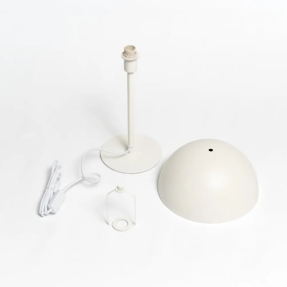 Dyberg Larsen Stockholm bordlampe E14, 43 cm hvit| Bordlamper