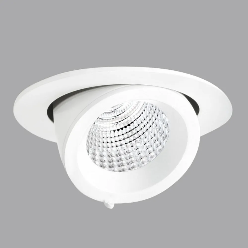 Performance in Lighting EB431 LED-spot reflektor hvit 3 000 K