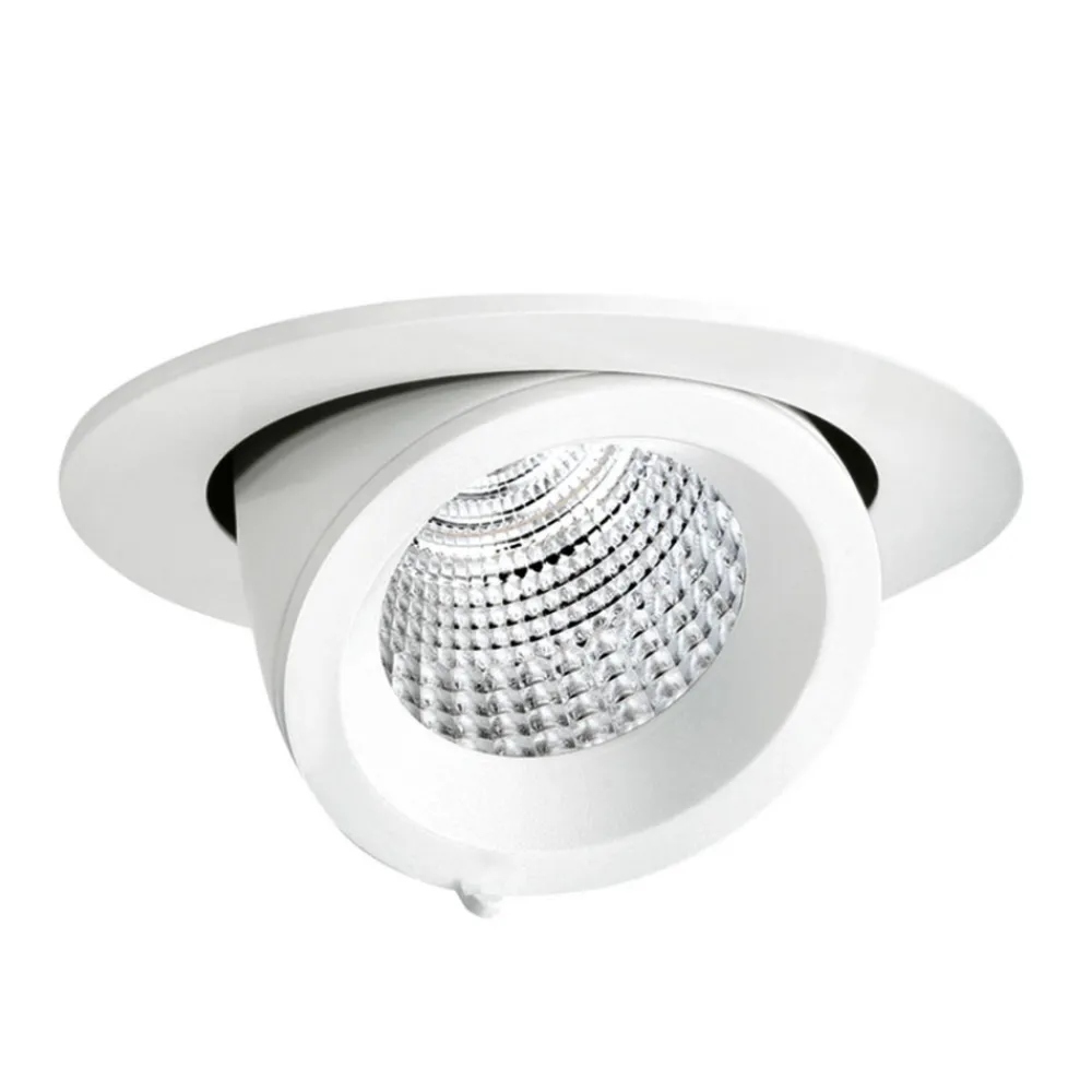 Performance in Lighting EB431 LED-spot reflektor hvit 3 000 K
