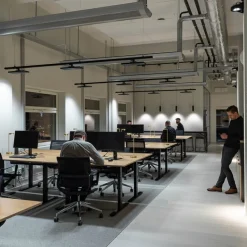 ERCO Jilly 230V 15W extra wide 830 svart/svart| Skinnesystem