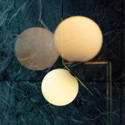 FLOS gulvlampe IC F1 10th Anniversary, gullbelagt, dimbar Discount