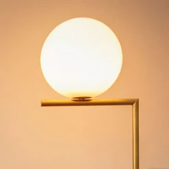 FLOS IC F1 gulvlampe, børstet messing| Gulvlamper