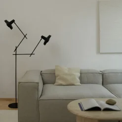 GRUPA Arigato gulvlampe, 2 lyskilder, svart Discount