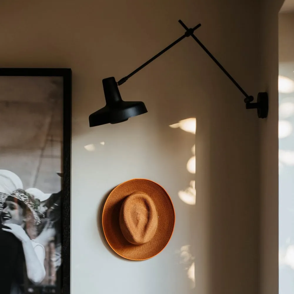 GRUPA Arigato vegg 1-lys 70cm Ø23cm svart| Kontorbelysning