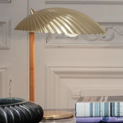 GUBI 5321 bordlampe med rottingstav, messing| Bordlamper