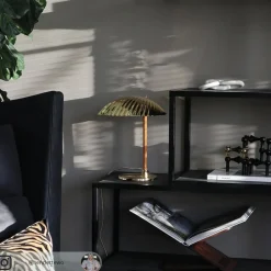 GUBI 5321 bordlampe med rottingstav, messing| Bordlamper