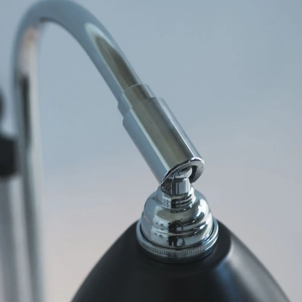 GUBI Bestlite BL5 vegglampe, krom/svart Hot