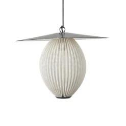 GUBI Satellite utendørspendel, 57x36 cm, svart/kremhvit| Pendellamper Utendørs