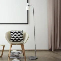 miloox by Sforzin Gulvlampe Fifty, stålfarget, opalhvit glass, justerbar Outlet