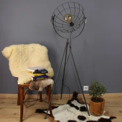 Eco-Light Gulvlampe Grid med kurvformet skjerm Best