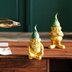 KARE dekorativ figur dverg Sittende, grønn/gullfarget, polyresin| Møbel Og Interiør