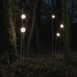 Karman lampe med jordspyd Atmosphere, hvit, 178 cm, plast| Utespotter