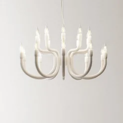 Karman Snoob lysekrone, hvit, Ø 73 cm, aluminium, 20-lys.| Lysekroner