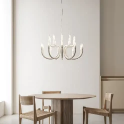 Karman Snoob lysekrone, hvit, Ø 73 cm, aluminium, 20-lys.| Lysekroner