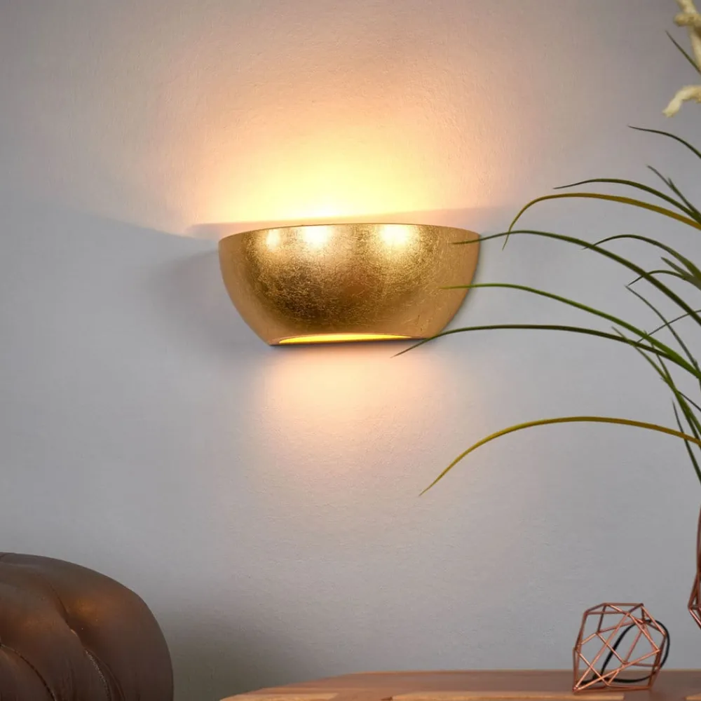 Lindby Kolja vegglampe med gullfoliefinish| Design- Og Hotellbelysning|Vegglamper
