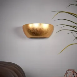 Lindby Kolja vegglampe med gullfoliefinish| Design- Og Hotellbelysning|Vegglamper