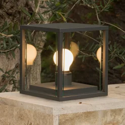 FARO BARCELONA Kubeformet Nala sokkellampe i mørkegrått Discount