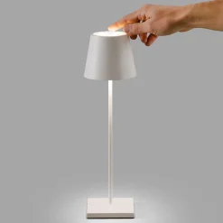 FARO BARCELONA LED-bordlampe Toc med USB-lader, IP54, hvit Discount