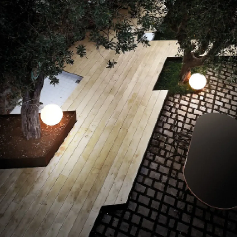 Linea Light LED-gulvlampe Oh!, Ø 38 cm, E27, polykarbonat, hvit Outlet