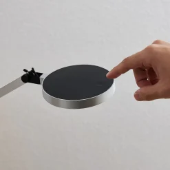 Lindby LED-skrivebordslampe Rilana med dimmer, sølvfarget| Kontorbelysning|Led-Innendørs