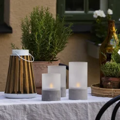 STAR TRADING LED-solcelle-bordlampe Catania av bjørketre| Solcellelamper