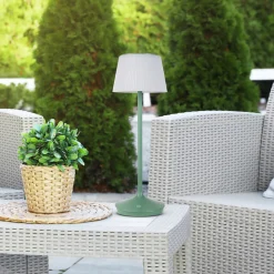 Näve LED-solcelle-bordlampe Emmi CCT oppladbar, grønn Clearance