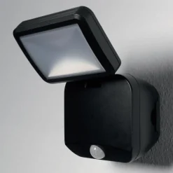 LEDVANCE Battery LED Spotlight utendørs vegglampe 1 lyskilde| Kommersiell Utebelysning|Vegglamper Med Sensor