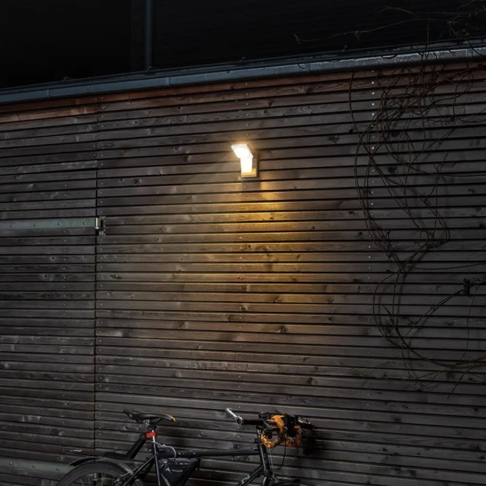 LEDVANCE Endura Pro Spot Sensor LED-spot 8 W grå| Vegglamper Med Sensor|Utespotter