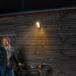 LEDVANCE Endura Pro Spot Sensor LED-spot 8 W grå| Vegglamper Med Sensor|Utespotter