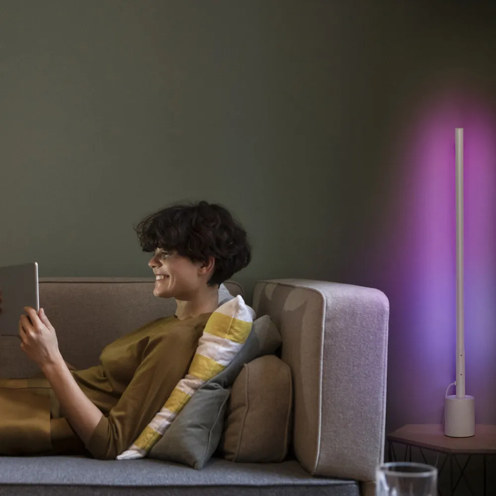 LEDVANCE SMART+ WiFi Floor Corner Slim hvit