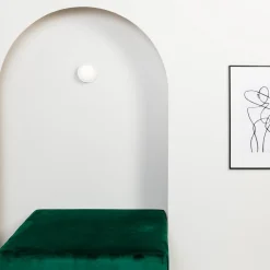 FARO BARCELONA LED-vegglampe May IP44, hvit