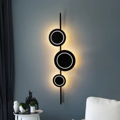 Eco-Light LED-vegglampe Planetarium, svart, høyde 120 cm, 3 lys i aluminium| Vegglamper