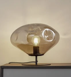 Lindby bordlampe Lelia, røykgrå, glass, metall, Ø 35 cm Hot